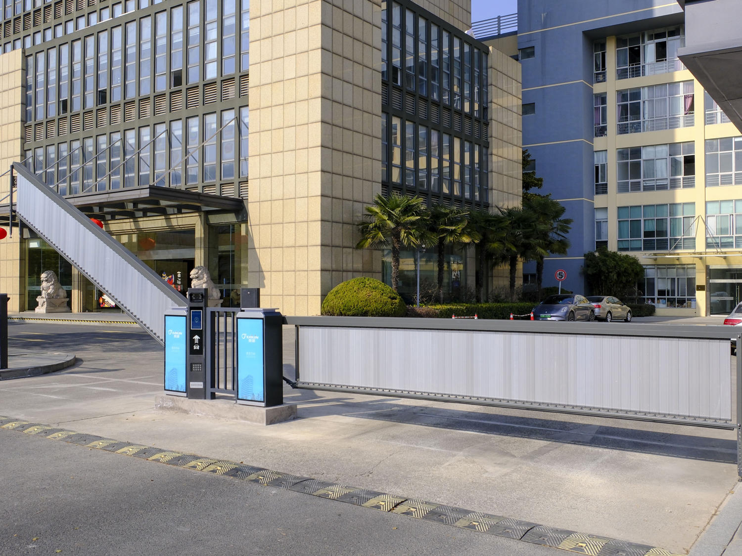 17366608288040979Lwq.jpg гµÐеÀÕ¢.jpg